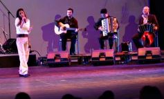 Foto de la galería: Posadas canta a la Patria en el Teatro Lírico