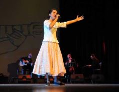 Foto de la galería: Posadas canta a la Patria en el Teatro Lírico