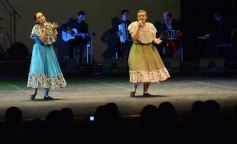 Foto de la galería: Posadas canta a la Patria en el Teatro Lírico