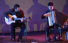 Foto de la galería: Posadas canta a la Patria en el Teatro Lírico