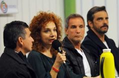 Foto de la galería: Lanzamiento de la serie Fronteras