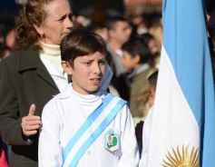 Foto de la galería: Emotiva “Promesa de Lealtad” a la Bandera en el Hogar de Día
