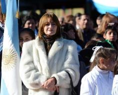 Foto de la galería: Emotiva “Promesa de Lealtad” a la Bandera en el Hogar de Día
