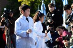 Foto de la galería: Emotiva “Promesa de Lealtad” a la Bandera en el Hogar de Día