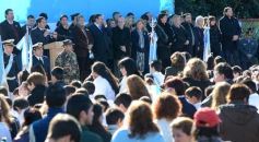 Foto de la galería: Emotiva “Promesa de Lealtad” a la Bandera en el Hogar de Día