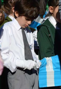 Foto de la galería: Emotiva “Promesa de Lealtad” a la Bandera en el Hogar de Día