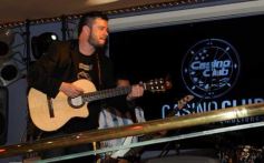 Foto de la galería: Fabián Meza le puso corazón y talento a la noche del Casino