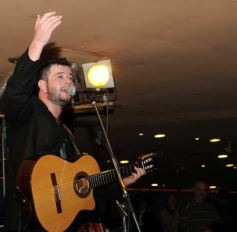 Foto de la galería: Fabián Meza le puso corazón y talento a la noche del Casino