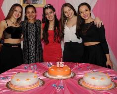 Foto de la galería: Carolina Ruiz festejó sus 15 con una gran fiesta en Luz y Fuerza