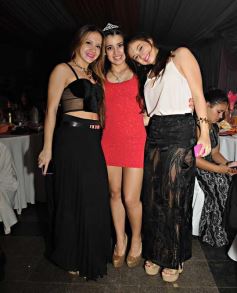 Foto de la galería: Carolina Ruiz festejó sus 15 con una gran fiesta en Luz y Fuerza