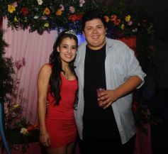 Foto de la galería: Carolina Ruiz festejó sus 15 con una gran fiesta en Luz y Fuerza