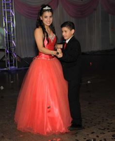 Foto de la galería: Carolina Ruiz festejó sus 15 con una gran fiesta en Luz y Fuerza