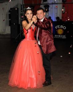 Foto de la galería: Carolina Ruiz festejó sus 15 con una gran fiesta en Luz y Fuerza