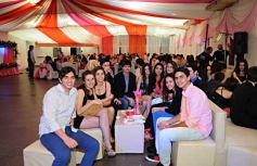 Foto de la galería: Carolina Ruiz festejó sus 15 con una gran fiesta en Luz y Fuerza