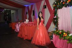 Foto de la galería: Carolina Ruiz festejó sus 15 con una gran fiesta en Luz y Fuerza