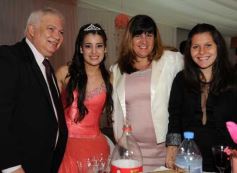 Foto de la galería: Carolina Ruiz festejó sus 15 con una gran fiesta en Luz y Fuerza