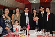 Foto de la galería: Carolina Ruiz festejó sus 15 con una gran fiesta en Luz y Fuerza