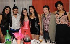 Foto de la galería: Carolina Ruiz festejó sus 15 con una gran fiesta en Luz y Fuerza