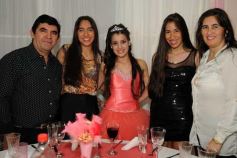 Foto de la galería: Carolina Ruiz festejó sus 15 con una gran fiesta en Luz y Fuerza