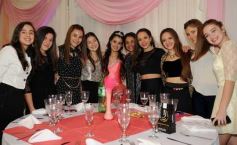 Foto de la galería: Carolina Ruiz festejó sus 15 con una gran fiesta en Luz y Fuerza