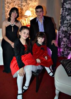 Foto de la galería: El cantante Hernán Salinas celebró su cumpleaños