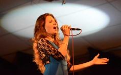 Foto de la galería: A puro folclore en el festival Mi Tierra Roja