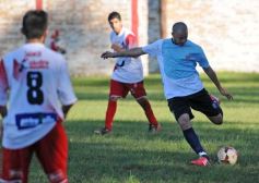 Foto de la galería: Candelaria le ganó a Guaraní la primera final