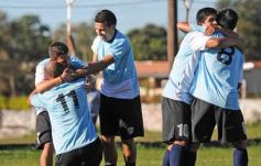 Foto de la galería: Candelaria le ganó a Guaraní la primera final