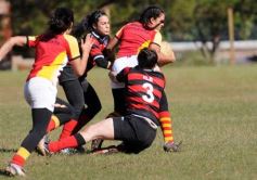 Foto de la galería: Sarmiento y San Patricio en el Encuentro de Rugby Femenino del NEA