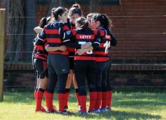 Foto de la galería: Sarmiento y San Patricio en el Encuentro de Rugby Femenino del NEA
