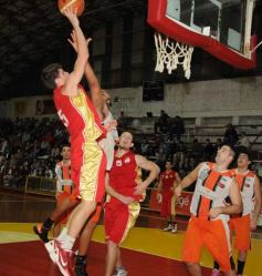 Foto de la galería: Cataratas venció por 91 a 86 a Tokio