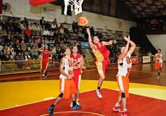 Foto de la galería: Cataratas venció por 91 a 86 a Tokio