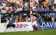 Foto de la galería: En su debut, Guaraní salió parejo con Gimnasia
