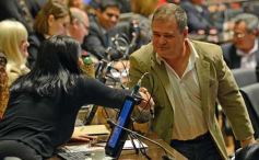 Foto de la galería: Diputados homenajeó a Humada