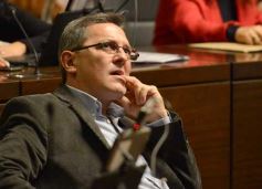 Foto de la galería: Diputados homenajeó a Humada