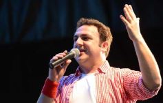 Foto de la galería: Por el Día del Niño, Topa cantó en Posadas