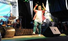 Foto de la galería: Por el Día del Niño, Topa cantó en Posadas