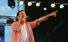 Foto de la galería: Por el Día del Niño, Topa cantó en Posadas