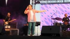 Foto de la galería: Por el Día del Niño, Topa cantó en Posadas