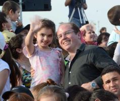 Foto de la galería: Por el Día del Niño, Topa cantó en Posadas