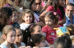 Foto de la galería: Por el Día del Niño, Topa cantó en Posadas