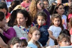 Foto de la galería: Por el Día del Niño, Topa cantó en Posadas