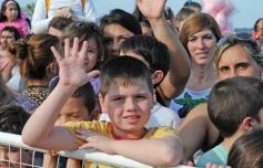 Foto de la galería: Por el Día del Niño, Topa cantó en Posadas