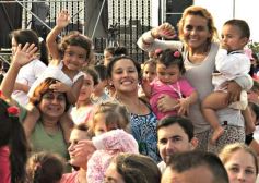 Foto de la galería: Por el Día del Niño, Topa cantó en Posadas