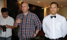 Foto de la galería: Karina Rabolini presentó sus gafas en Óptica del Sol