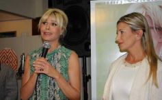 Foto de la galería: Karina Rabolini presentó sus gafas en Óptica del Sol