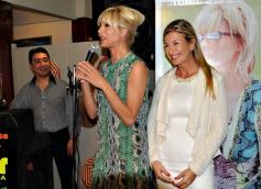 Foto de la galería: Karina Rabolini presentó sus gafas en Óptica del Sol