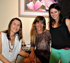 Foto de la galería: Karina Rabolini presentó sus gafas en Óptica del Sol