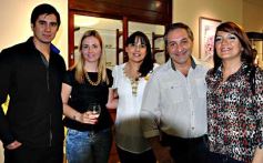 Foto de la galería: Karina Rabolini presentó sus gafas en Óptica del Sol