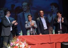 Foto de la galería: Scioli fue presentado por Closs y Rovira